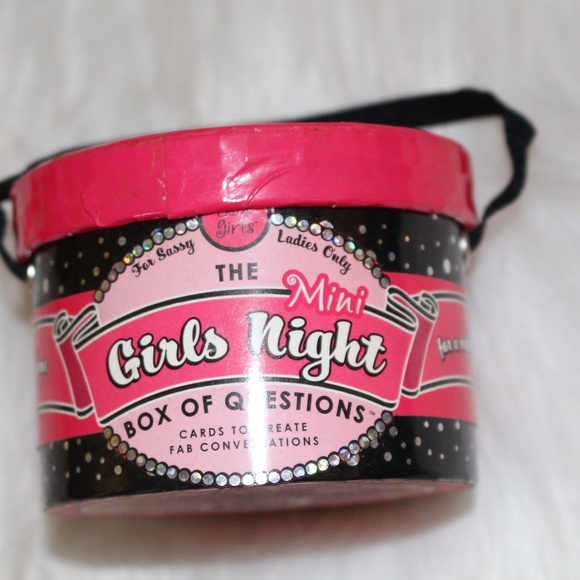 The Girls Night Mini Box of Questions Ladies Night - Picture 1 of 7